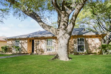 6301 Casa Vista Dr GARLAND, TX 75043